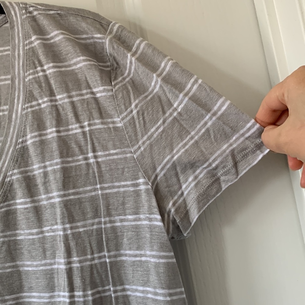 NWT LOU & GREY White And Gray Stripes 100% Linen V-neck Short Sleeves Top Size M - Picture 5 of 15